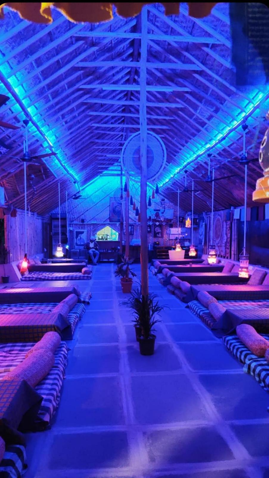 Om Shanti Om Home Stay & Cafe Hampi Exterior foto